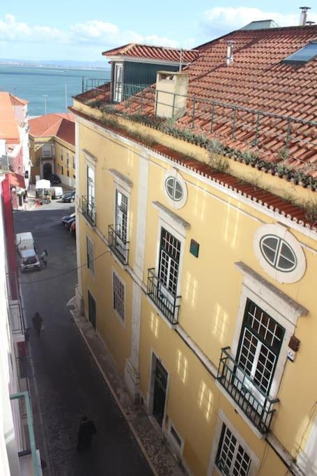Studios Of The Panteao, 1St Floor Lisboa Exteriör bild